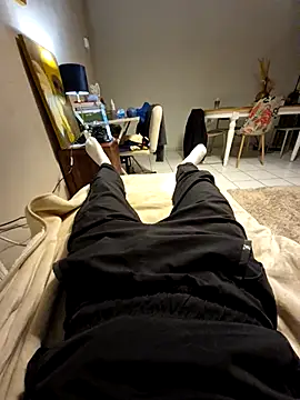 Snapshot of Sportif7413 chatting on February 12, 1:39 pm Sportif7413 online show from February 12, 1:39 pm