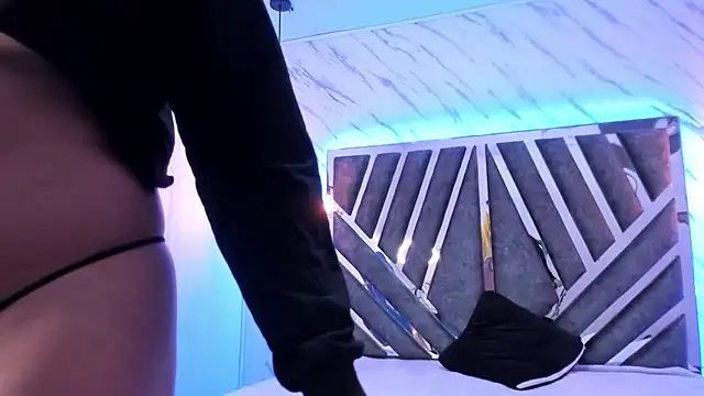 Emmapark  online show from February 10, 10:09 pm