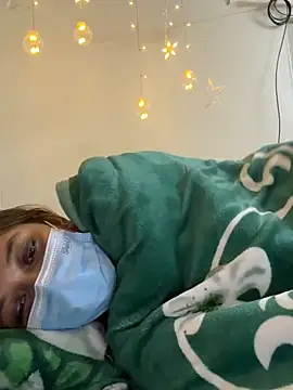 Snapshot of Jen_jennyy1 chatting on December 27, 11:10 pm Jen jennyy1 online show from December 27, 11:10 pm