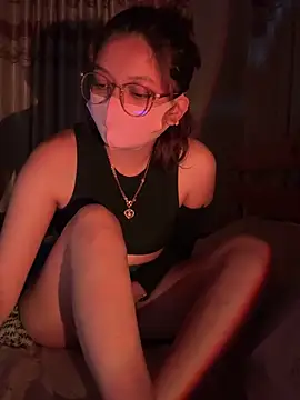 Snapshot of Jen_jennyy1 chatting on March 17, 7:50 pm Jen jennyy1 online show from March 17, 7:50 pm