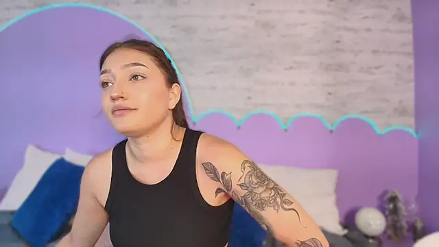 Giaa Ross online show from February 5, 7:40 pm