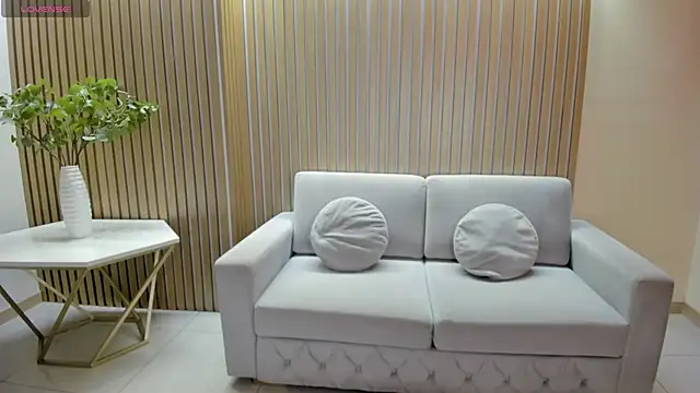 CharlotteCox  online show from May 28, 2:20 am