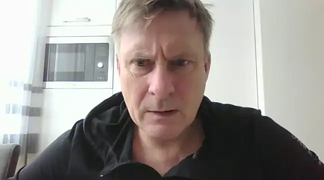 johnnym1 online show from January 3, 10:41 am