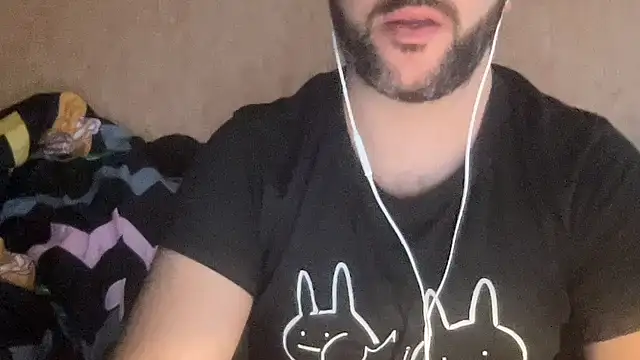 Snapshot of RedDante89 chatting on February 10, 3:53 pm RedDante89 online show from February 10, 3:53 pm