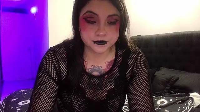 Snapshot of Acid666_alice chatting on June 22, 10:34 am Acid666 alice online show from June 22, 10:34 am