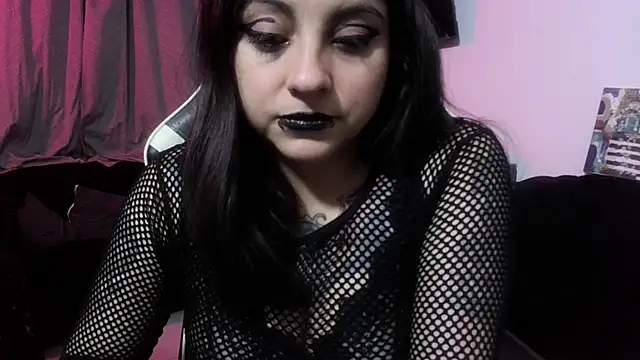 Snapshot of Acid666_alice chatting on June 23, 1:58 am Acid666 alice online show from June 23, 1:58 am