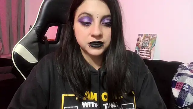 Snapshot of Acid666_alice chatting on June 24, 2:21 am Acid666 alice online show from June 24, 2:21 am