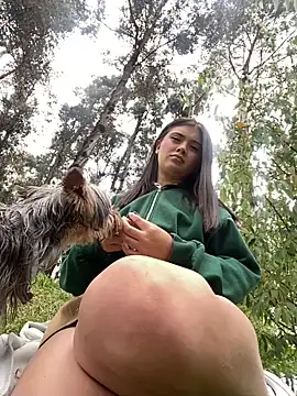 Snapshot of little-natt chatting on February 2, 9:13 pm little-natt online show from February 2, 9:13 pm