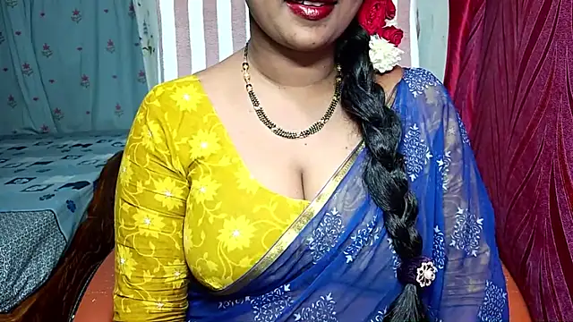 Snapshot of samyukthapuretelugu chatting on February 1, 8:13 am samyukthapuretelugu online show from February 1, 8:13 am