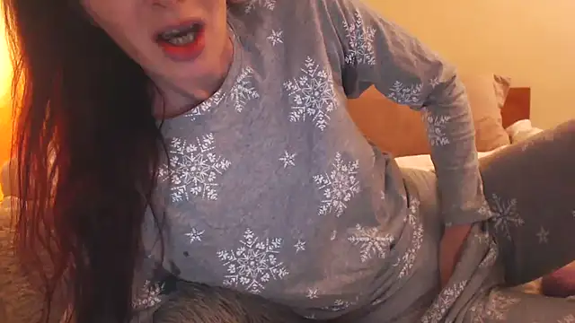 LovelyAndraGirl online show from February 4, 2:45 pm