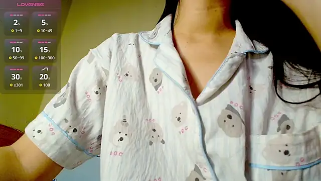   Saphia   online show from April 4, 3:20 pm