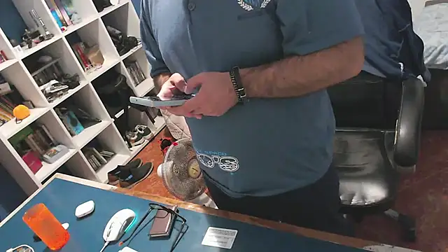 ravingr4d4 online show from November 8, 12:33 am