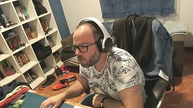 ravingr4d4 online show from November 21, 12:54 am