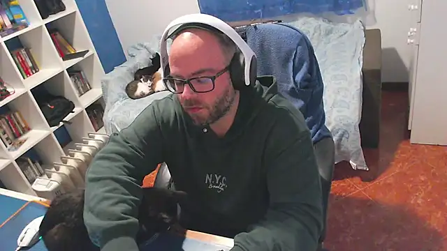 ravingr4d4 online show from February 12, 11:11 pm