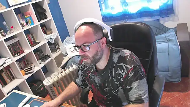 ravingr4d4 online show from March 20, 9:25 am