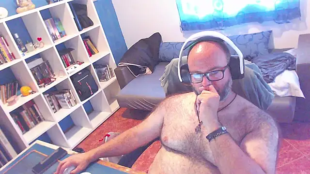 ravingr4d4 online show from July 6, 1:19 pm
