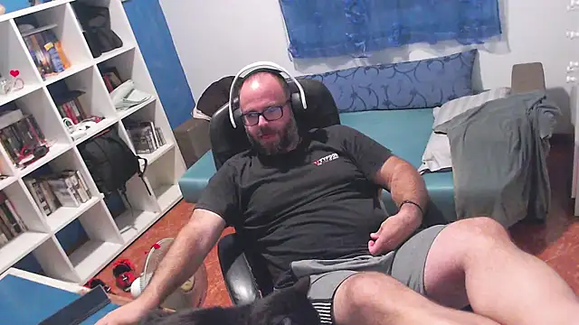 ravingr4d4 online show from July 15, 9:53 pm