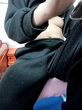 Snapshot of SweetGirl2k2 chatting on February 5, 1:00 pm SweetGirl2k2 online show from February 5, 1:00 pm