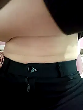 Snapshot of SweetGirl2k2 chatting on February 28, 8:31 am SweetGirl2k2 online show from February 28, 8:31 am