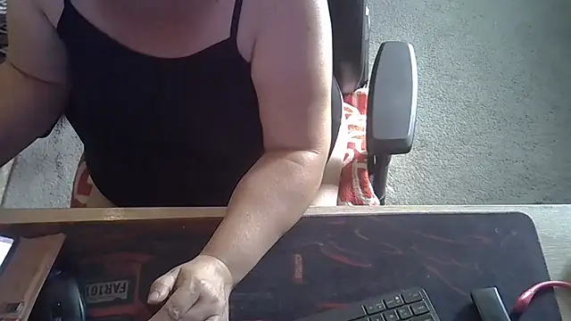 Silvia2277 online show from July 13, 1:47 pm