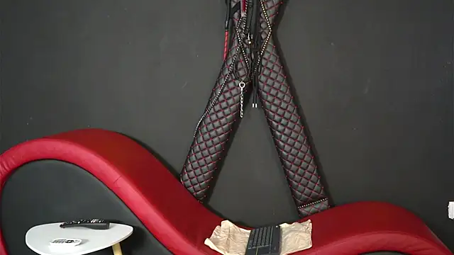 CelineConner online show from April 7, 4:35 am