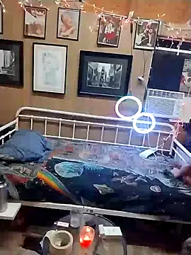 Snapshot of AlphaAlluring69 chatting on December 30, 9:27 am AlphaAlluring69 online show from December 30, 9:27 am