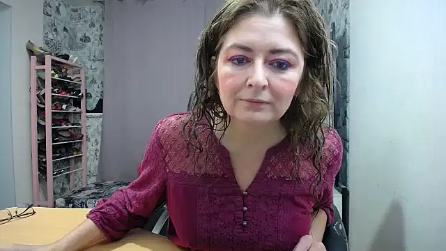 Helen1974 online show from February 5, 4:33 pm