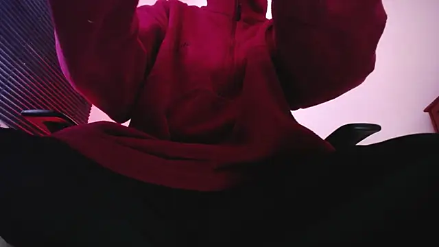 zacwatson  online show from June 26, 3:38 pm