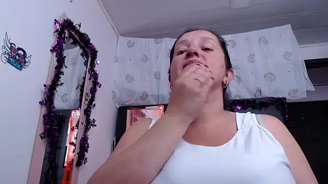 CristialJones  online show from October 20, 2:17 pm