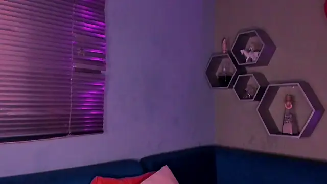 Sussy Bell01 online show from February 26, 12:05 am