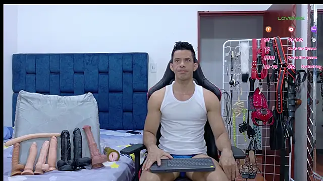 JoseRumbero26 online show from February 23, 4:10 am