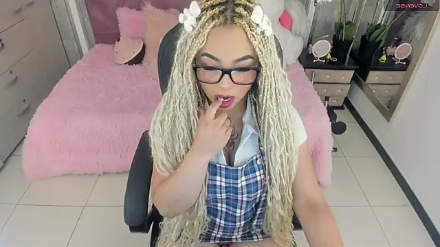 conny  curly online show from January 9, 12:52 pm