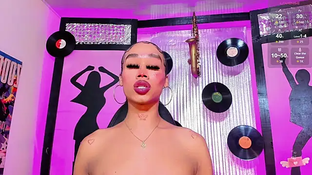  ChanellR  online show from April 13, 11:48 am