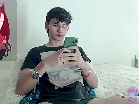 juan stiven online show from June 15, 1:02 pm