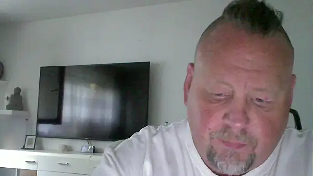 Snapshot of pimmelmann3 chatting on April 29, 5:06 pm pimmelmann3 online show from April 29, 5:06 pm