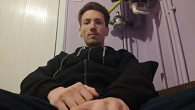  Hocthus  online show from February 11, 4:24 pm