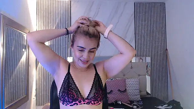 Snapshot of ashley__tylor chatting on April 30, 8:26 pm ashley tylor online show from April 30, 8:26 pm