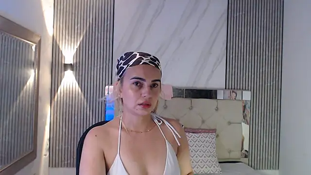Snapshot of ashley__tylor chatting on June 24, 7:24 pm ashley tylor online show from June 24, 7:24 pm