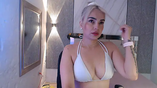 Snapshot of ashley__tylor chatting on July 14, 8:03 pm ashley tylor online show from July 14, 8:03 pm