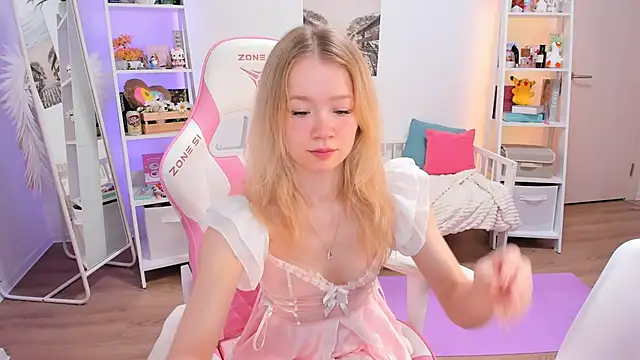 Lily Young online show from February 7, 3:45 am