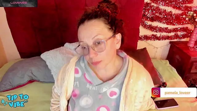 Snapshot of pamela_bell chatting on January 7, 12:20 pm pamela bell online show from January 7, 12:20 pm