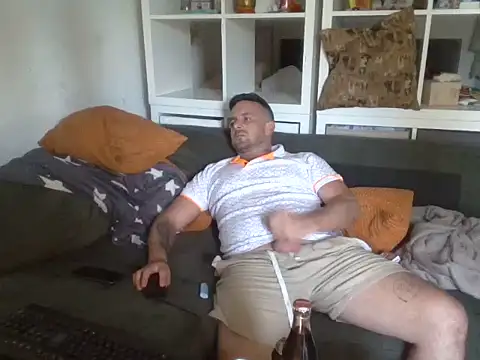 Snapshot of Fuckbuddy36 chatting on June 20, 8:50 am Fuckbuddy36 online show from June 20, 8:50 am