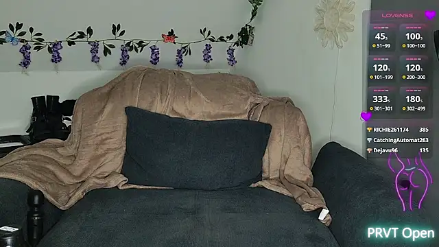 Snapshot of Sunshine-Darkness chatting on October 24, 4:36 pm Sunshine-Darkness online show from October 24, 4:36 pm