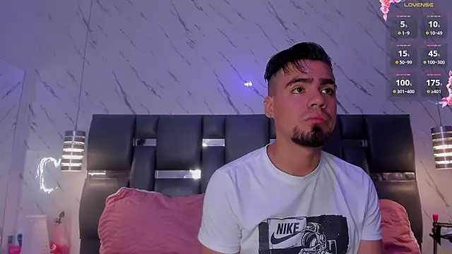 PittAndLunaa online show from February 24, 12:47 pm