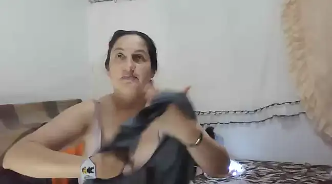 Snapshot of ximenajimenez chatting on January 15, 1:23 am ximenajimenez online show from January 15, 1:23 am