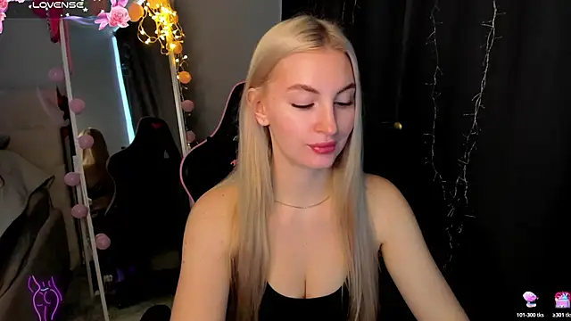 Kimmy powell online show from March 30, 2:45 am