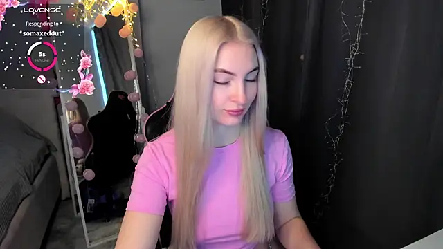 Kimmy powell online show from April 17, 2:36 am