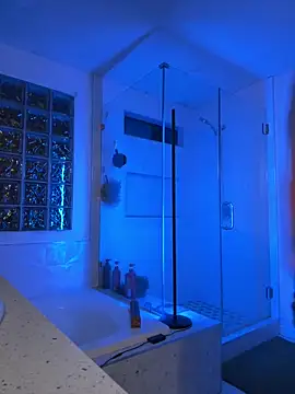 El Gizmo online show from December 18, 11:05 am