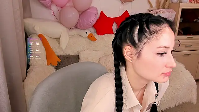 Snapshot of LisaMooore chatting on February 5, 7:29 pm LisaMooore online show from February 5, 7:29 pm