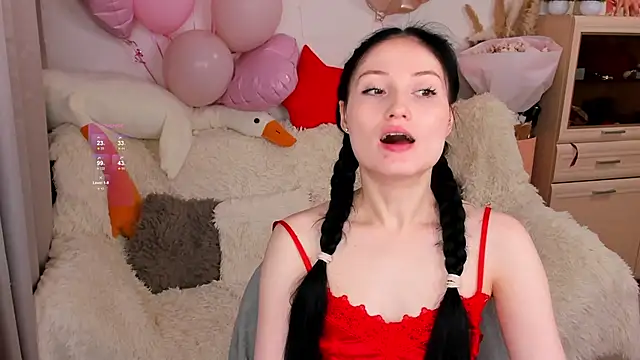 Snapshot of LisaMooore chatting on February 6, 7:39 pm LisaMooore online show from February 6, 7:39 pm